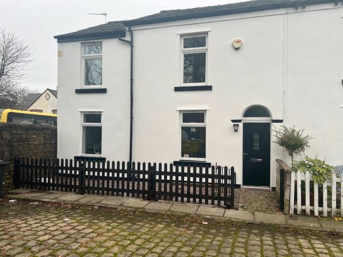 3 Bedroom End Of Terrace House To Rent In Pool Terrace, Bolton, BL1