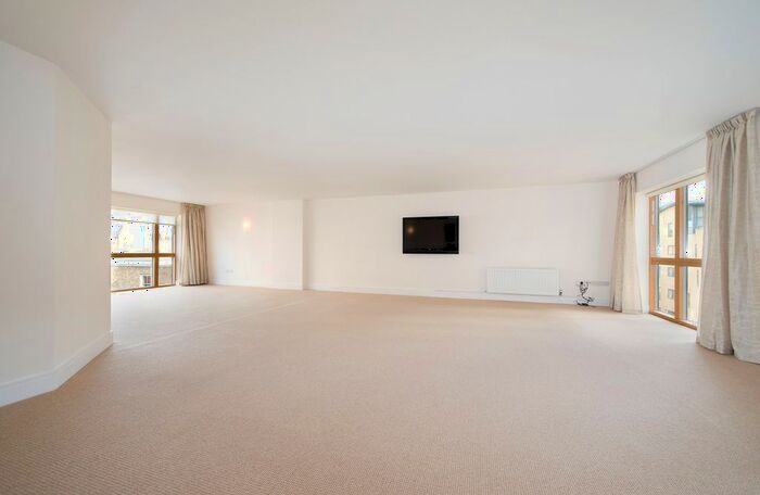 3 Bedroom Flat To Rent In Harrowby Street, Marylebone, London, W1H