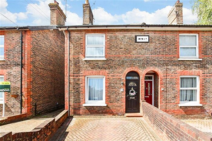 3 Bedroom Semi-Detached House For Sale In London Road, Felbridge, West Sussex, RH19