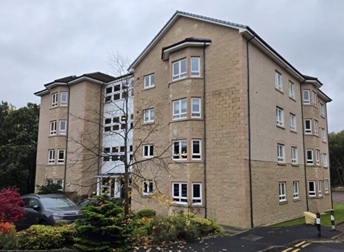 3 Bedroom Flat To Rent In Orchard Brae, Hamilton, ML3