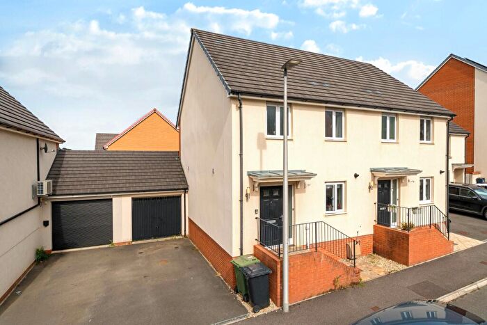 3 Bedroom Semi Detached House For Sale In Claypits Road, Roundswell, Barnstaple, Devon, EX31