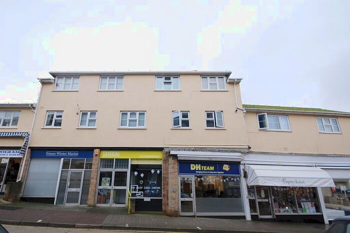 1 Bedroom Flat To Rent In Queen Street, Seaton, Devon, EX12