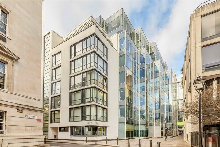 3 Bedroom Flat To Rent In Whetstone Park, London, WC2A
