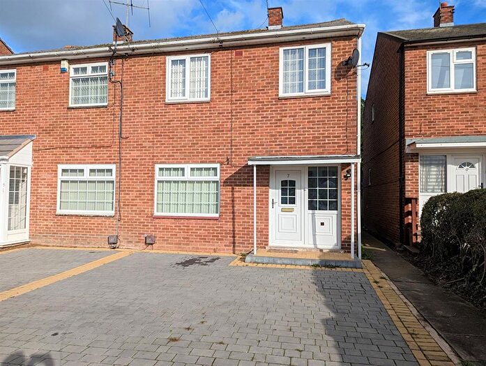 3 Bedroom Semi-Detached House To Rent In Foresters Road, Cheylesmore, Coventry, CV3