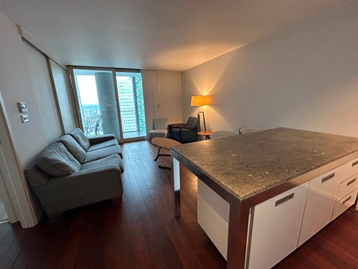 2 Bedroom Apartment To Rent In Beetham Tower, Holloway Circus Queensway, Birmingham, B1