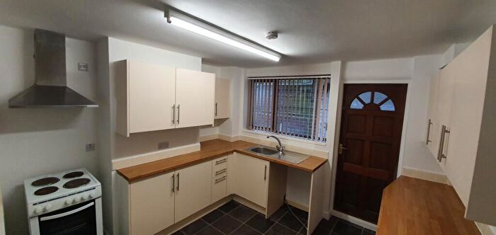 2 Bedroom Flat To Rent In Balmoral Close, Wyken, Coventry, CV2