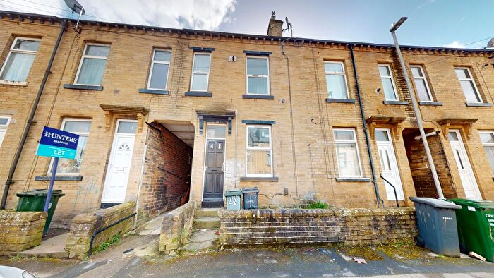 2 Bedroom Terraced House To Rent In Daisy Street, Bradford, BD7