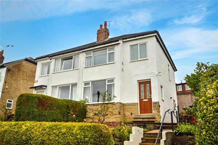 3 Bedroom Semi-Detached House For Sale In Woodhill Crescent, Leeds, West Yorkshire, LS16