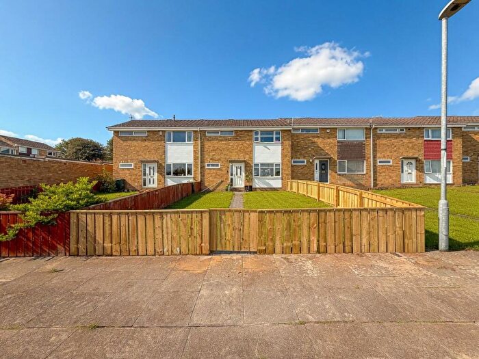 3 Bedroom Terraced House For Sale In Blackthorn Close, Sunniside, Newcastle Upon Tyne, NE16