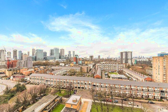 2 Bedroom Apartment To Rent In Balfron Tower, St. Leonards Road, London, E14