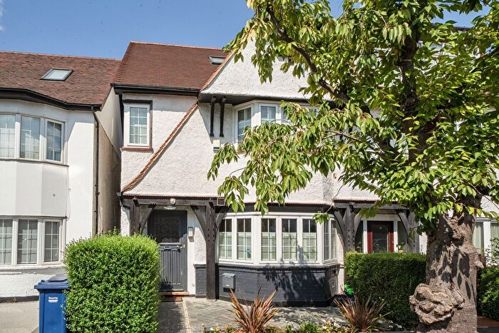 5 Bedroom Semi-Detached House To Rent In Hampstead Gardens, London, NW11