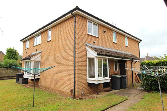 1 Bedroom Cluster House For Sale In Laburnum Road, Sandy, SG19