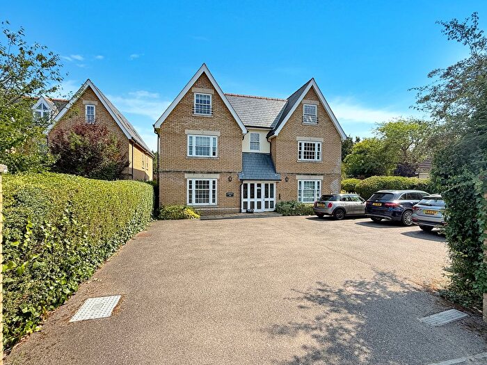 2 Bedroom Flat For Sale In Cambridge Road, Great Shelford, Cambridge, CB22