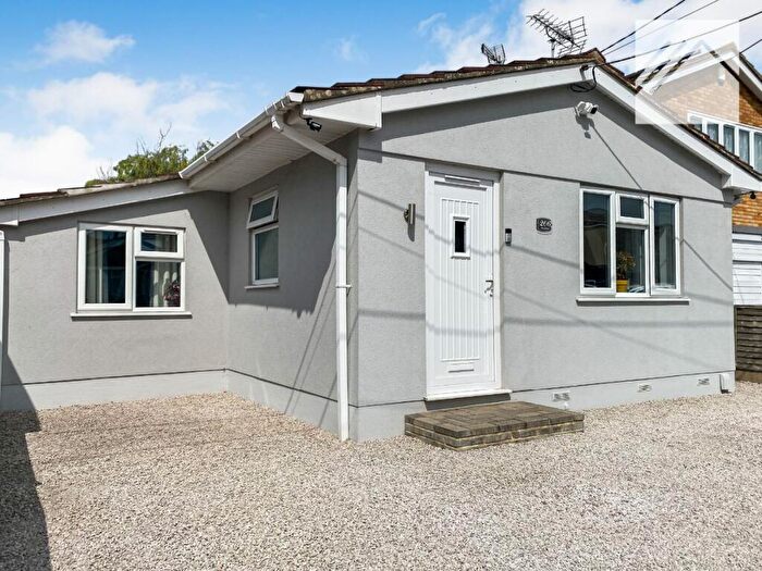 2 Bedroom Bungalow For Sale In Thisselt Road, Canvey Island, SS8