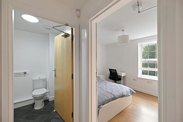 4 Bedroom House To Rent In Broomhall Street, Sheffield, S3