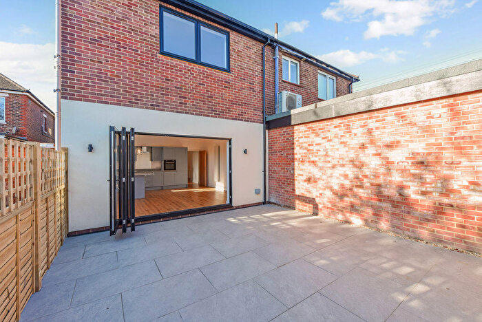 2 Bedroom Flat For Sale In Lower Farlington Road, Farlington, PO6