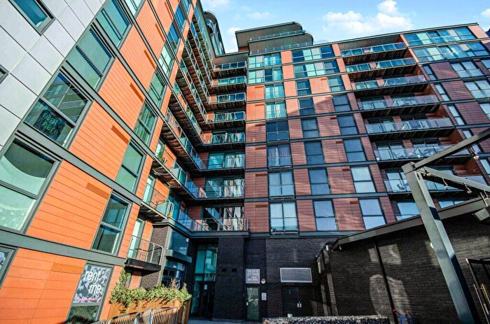 3 Bedroom Flat To Rent In Gateway Plaza, Sackville Street, Barnsley, S70