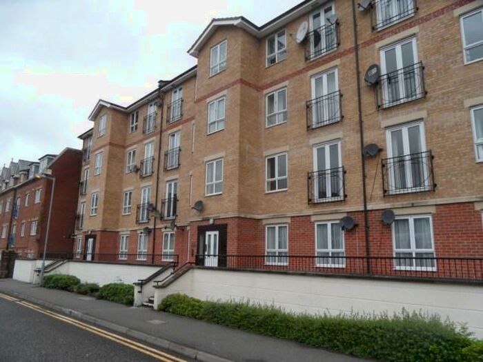 Houses to rent in Winsdon Road, LU1, Luton