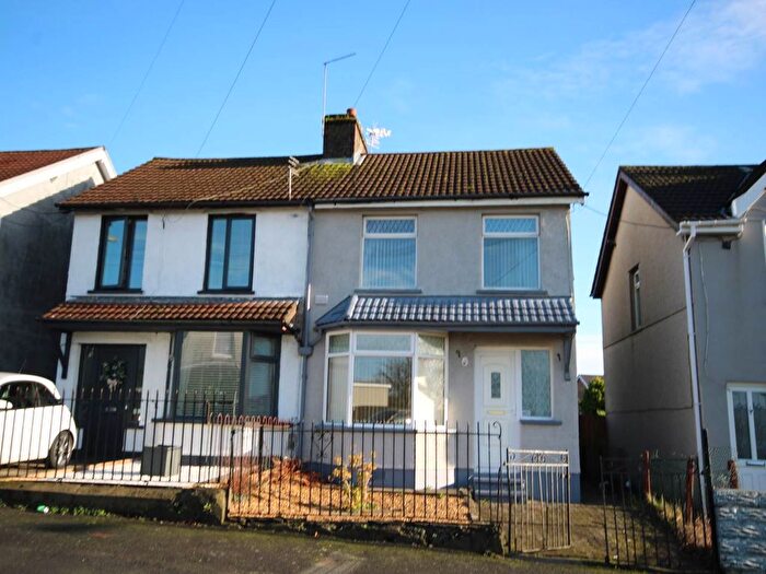 3 Bedroom Semi Detached House For Sale In Pen Y Bryn Avenue, Cefn Fforest, Blackwood, NP12