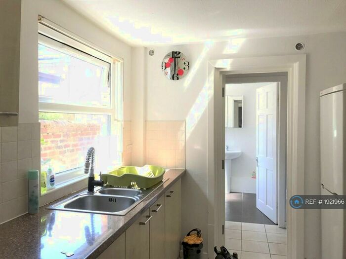 4 Bedroom Terraced House To Rent In Shippey Street, Manchester, M14