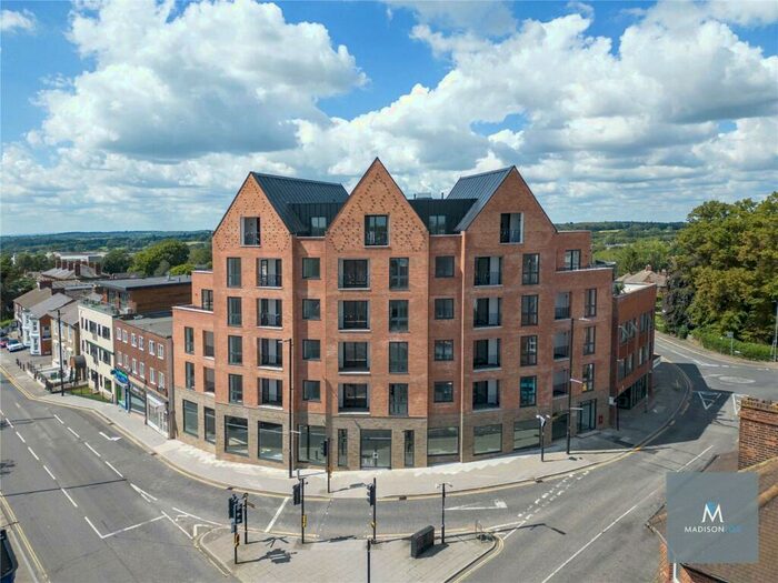 1 Bedroom Apartment For Sale In Umiya House, - High Street, Brentwood, CM14