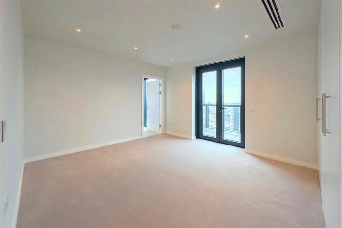 3 Bedroom Flat To Rent In Meadowlark House, Moorhen Drive, NW9