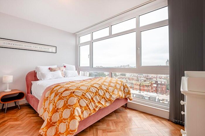 2 Bedroom Flat For Sale In Admirals Walk, West Cliff Road, Bournemouth, Dorset, BH2