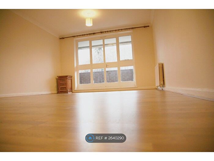 2 Bedroom Flat To Rent In Lissenden Gardens, London, NW5