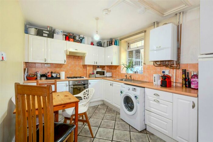 4 Bedroom Flat To Rent In Welsh House, Wapping Lane, E1W