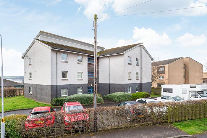 2 Bedroom Flat For Sale In Hilton Wynd, Rosyth, KY11