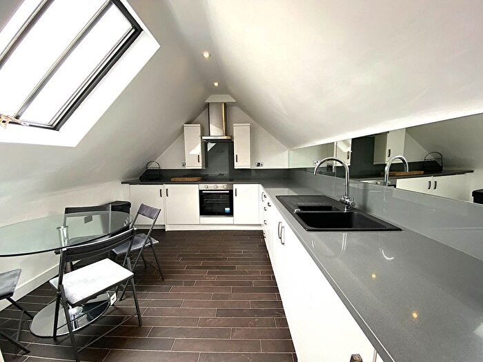 1 Bedroom Flat To Rent In Mercery Lane, Canterbury, CT1