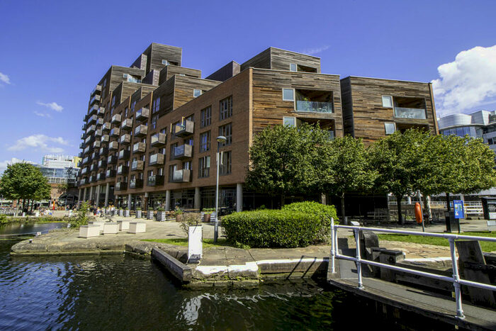 2 Bedroom Apartment To Rent In Watermans Place, Leeds, LS1