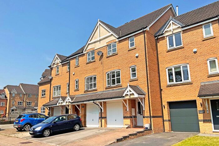 3 Bedroom Terraced House For Sale In Nightingale Drive, Harrogate, HG1