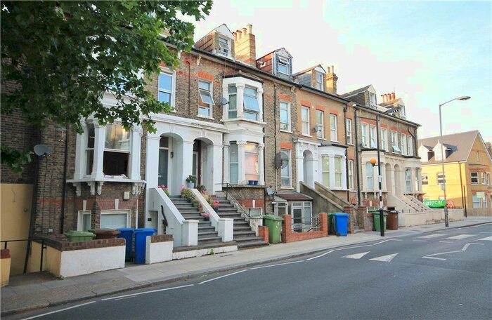 2 Bedroom Flat To Rent In East Dulwich Grove, London, SE22