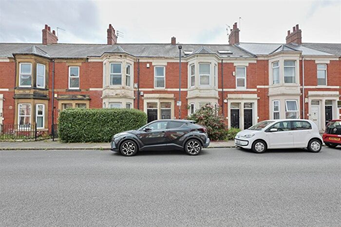 3 Bedroom Flat To Rent In Oakland Road, Jesmond, Newcastle Upon Tyne, NE2