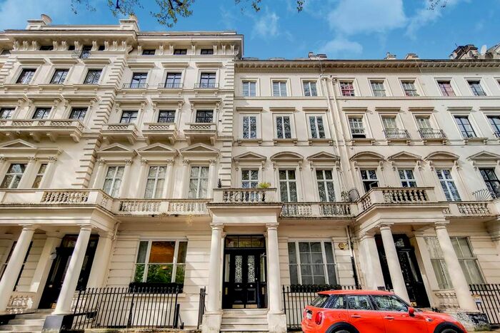 2 Bedroom Flat To Rent In Westbourne Terrace, Lancaster Gate, London, W2