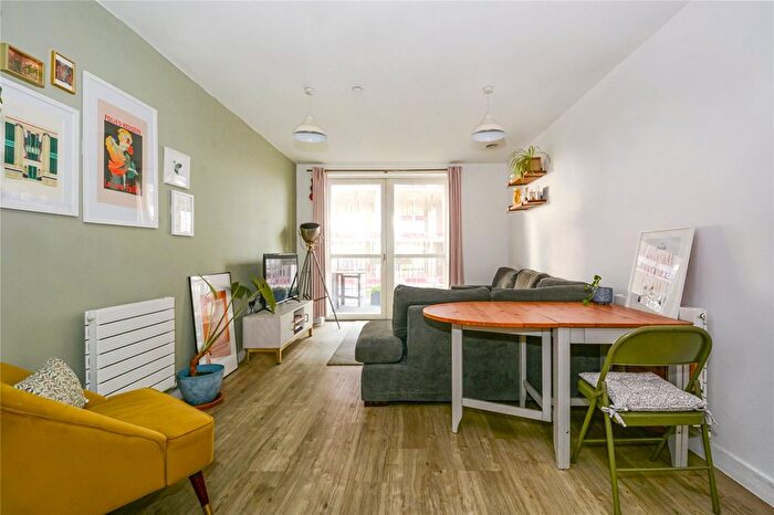 2 Bedroom Flat For Sale In Old Brewery Way, Walthamstow, London, E17