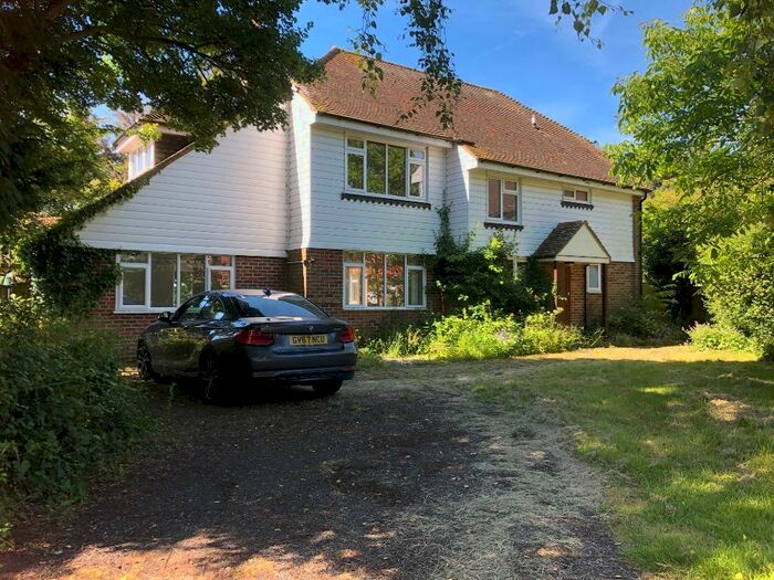 4 Bedroom Detached House To Rent In The Paddock, Littlehampton, BN17