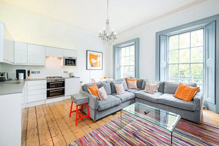 1 Bedroom Apartment To Rent In Oakley Square, Camden, London, NW1