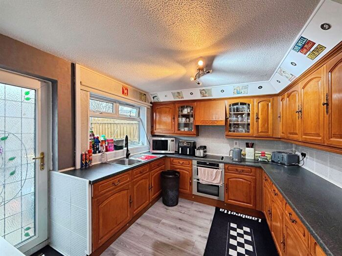 3 Bedroom Semi-Detached House For Sale In Winchester Close, Barry, CF62