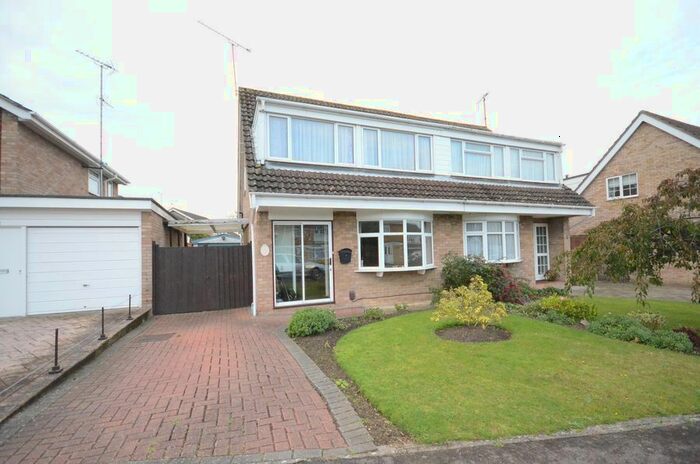 3 Bedroom Semi-Detached House To Rent In Launcestone Close, Earley, Reading, RG6