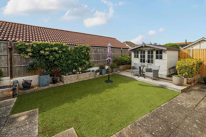 2 Bedroom Detached Bungalow For Sale In Old Farm Close, Bracklesham Bay, PO20