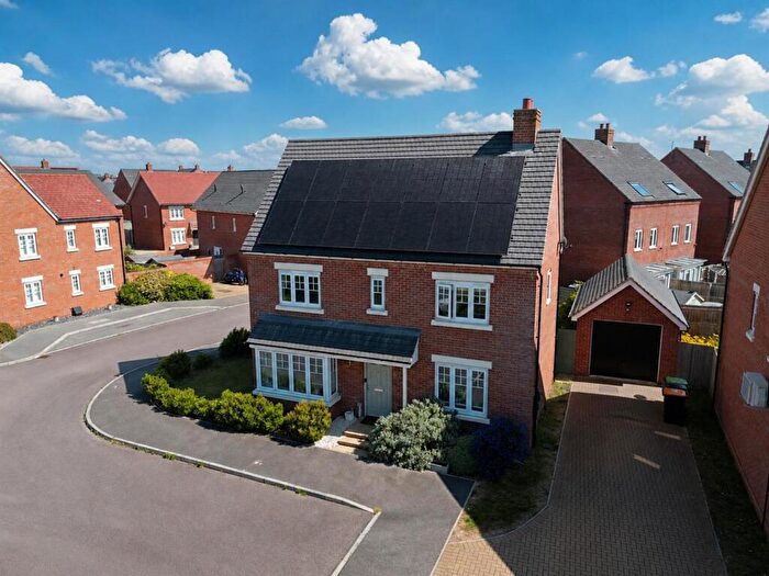 4 Bedroom Detached House For Sale In Bede Walk, Great Denham, Bedford, MK40