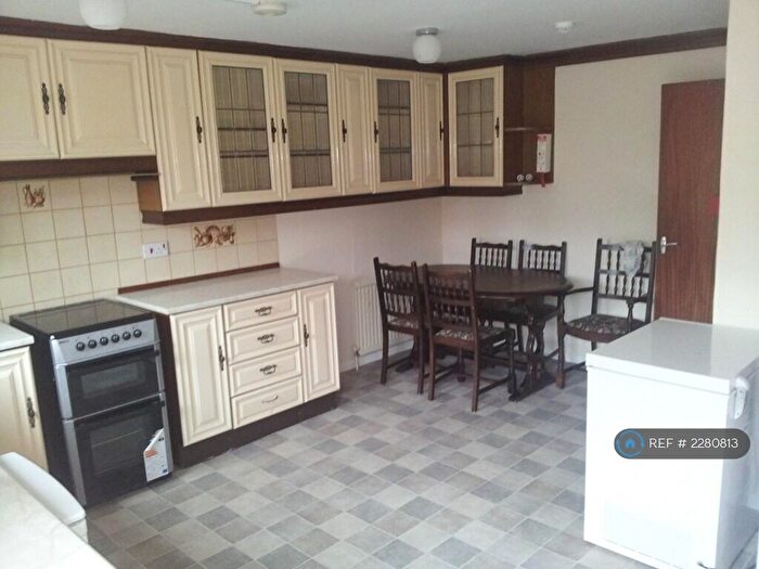 6 Bedroom End Of Terrace House To Rent In Renelagh Gardens, Southampton, SO15