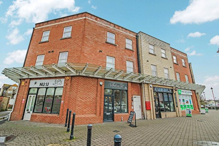 2 Bedroom Flat To Rent In Godwin Court, Swindon, SN1