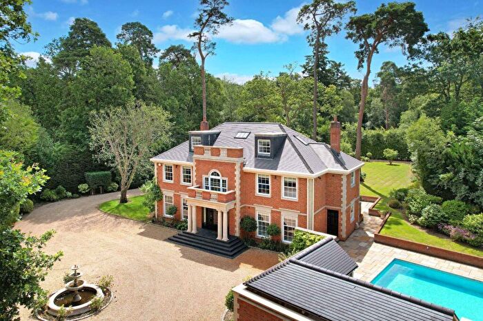 5 Bedroom Detached House For Sale In Pinewood Road, Iver, Buckinghamshire, SL0