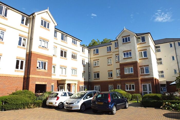 1 Bedroom Property For Sale In Grove Road, Woking, GU21