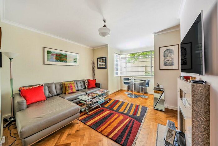 2 Bedroom Flat For Sale In Cochrane Street, St Johns Wood, NW8