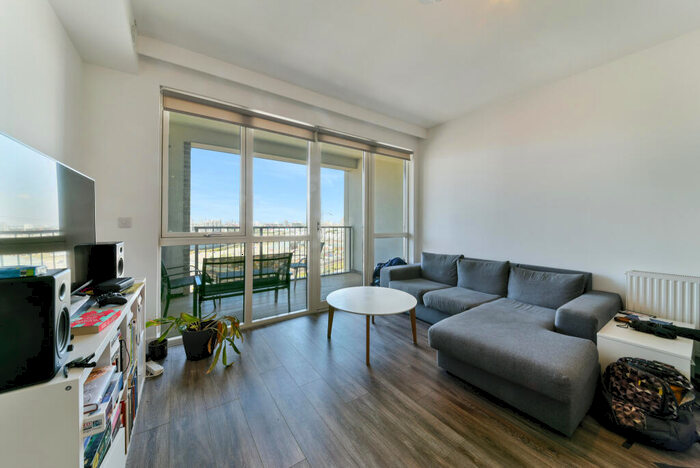 2 Bedroom Apartment To Rent In Argo Apartments, Canning Town London, E16