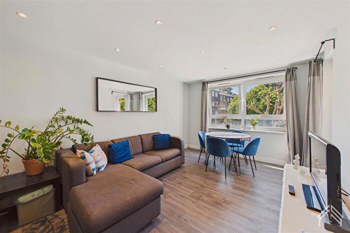 2 Bedroom Flat For Sale In Delamere Terrace, London, W2